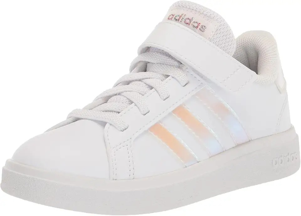 Girls’ Mary Jane flats – stylish and budget-friendly school shoes